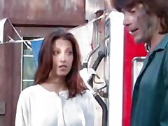 Automobilista incagliato trades figa per riparazioni