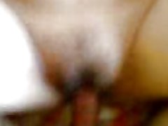 Tamil dello Sri Lanka mamma con tette latte